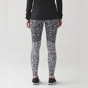 Lululemon Wunder Under Pant (Hi-Rise)Ice Breaker White Black size 8 EUC